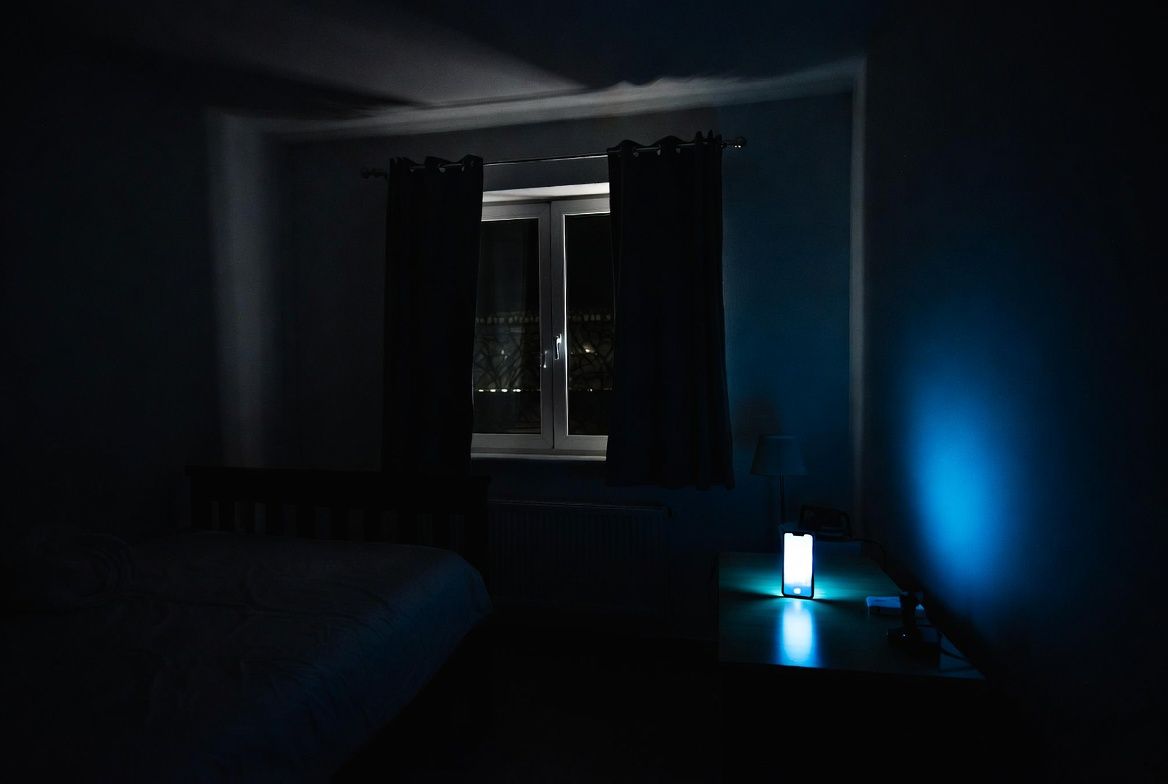 Blue light from smartphone suppressing pineal melatonin production at night